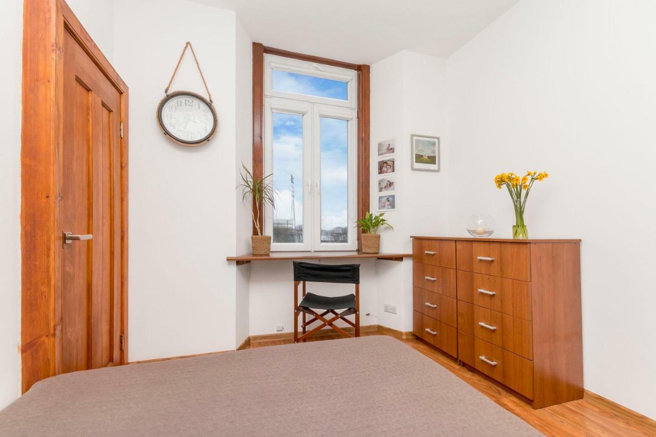 Beautiful Holyrood Park Apartment Единбург Екстер'єр фото