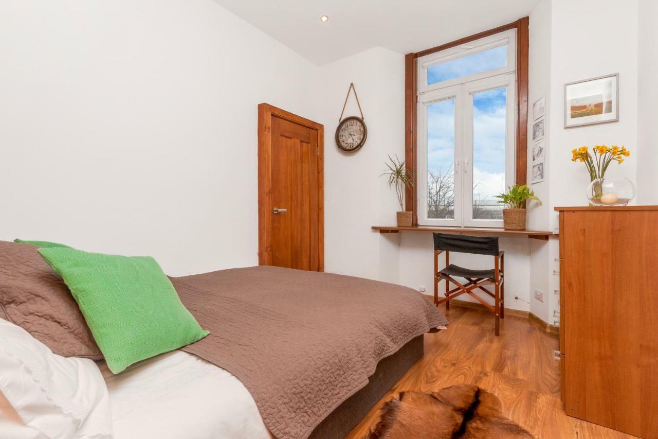 Beautiful Holyrood Park Apartment Единбург Екстер'єр фото